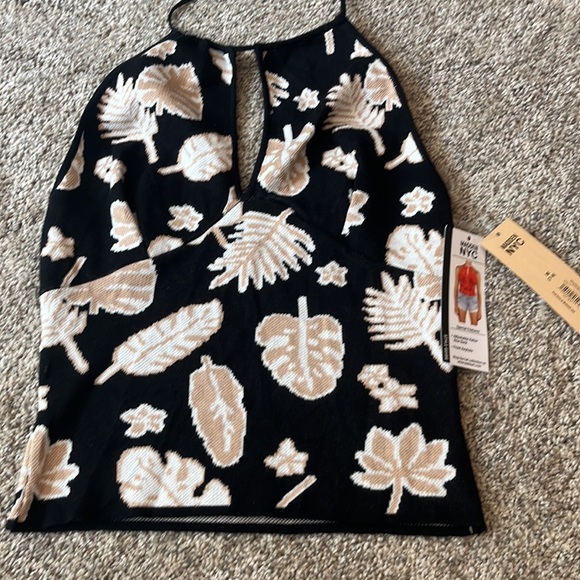 NWT MADDEN NYC SWEATER HALTER TOP, size medium - Picture 3 of 5